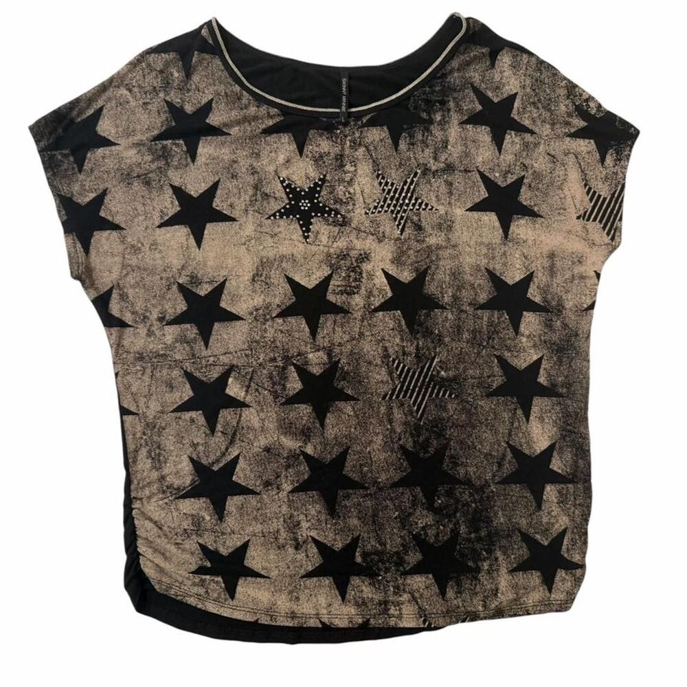 Skinny Minnie Black stars top
